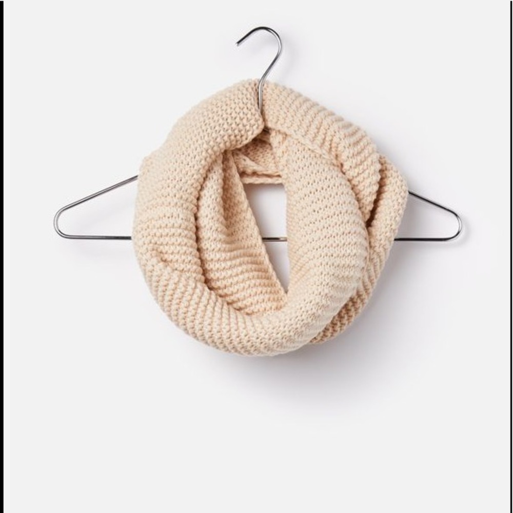 Infinity scarf
